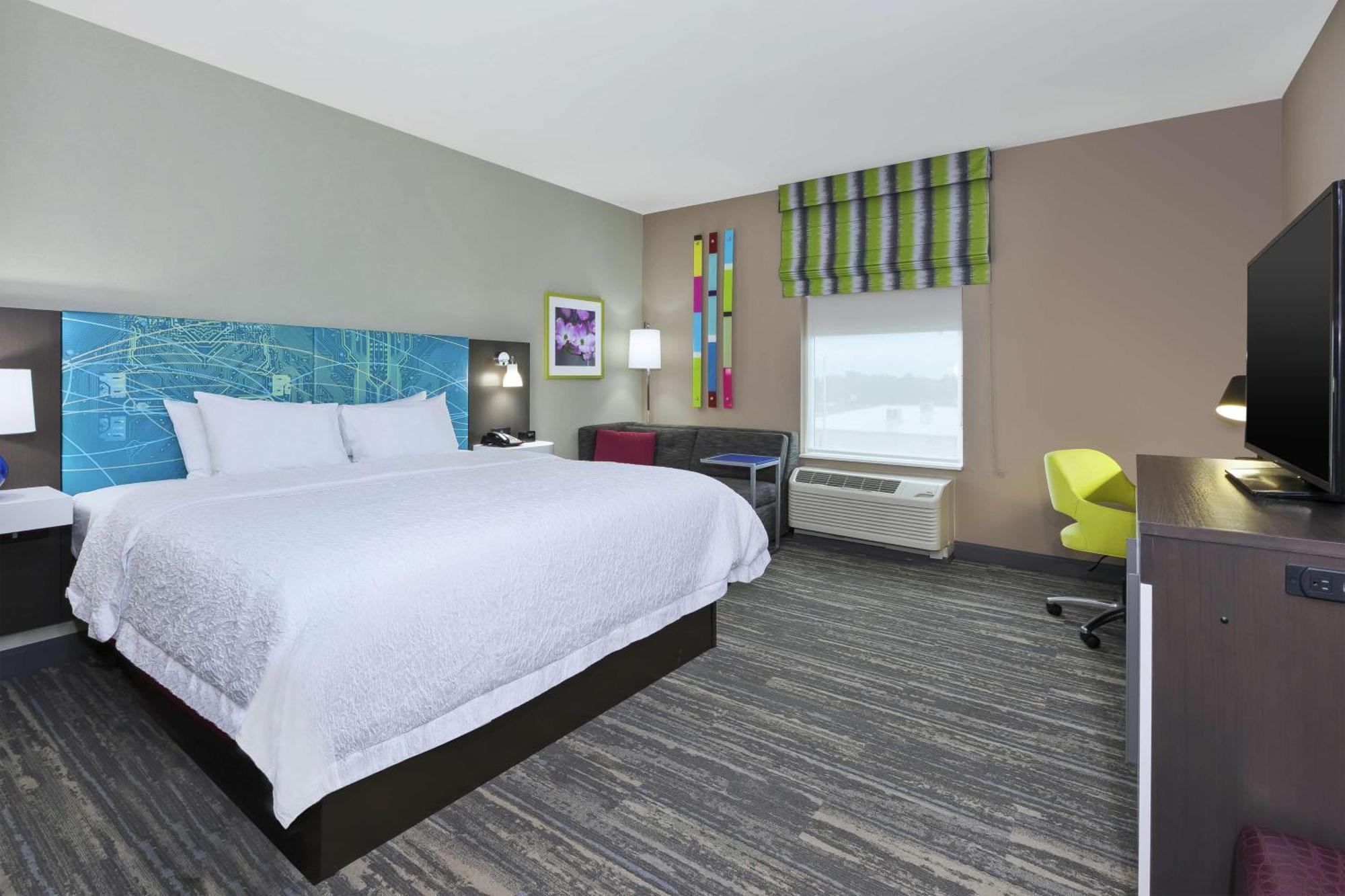Hampton Inn Седалия Екстериор снимка